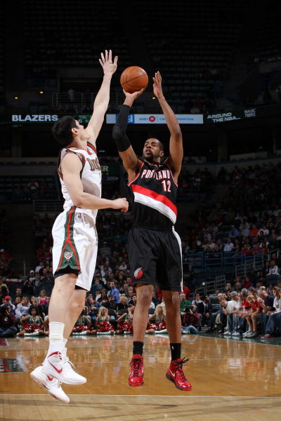 显示出其不 显示出其不