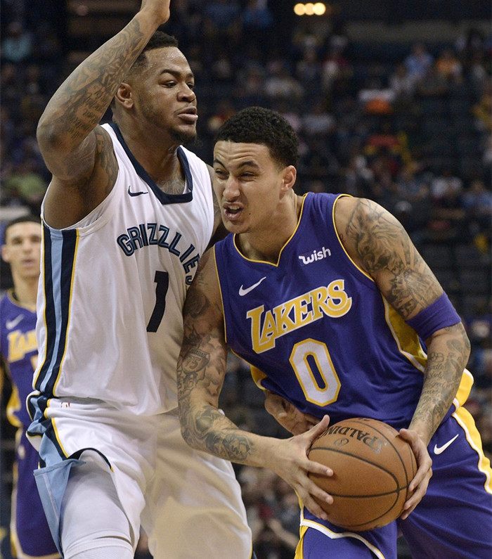 锋霸和中场 锋霸和中场