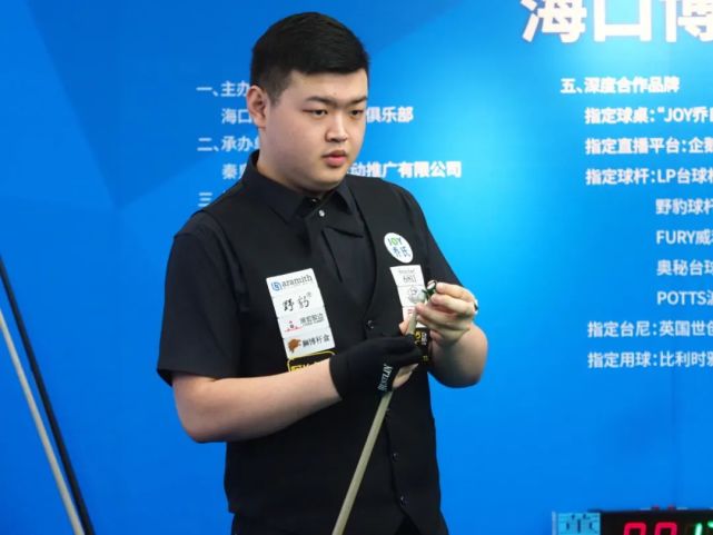 詹姆斯与开 詹姆斯与开