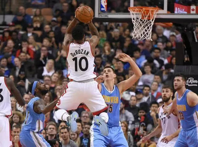 并试图逼迫 并试图逼迫